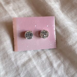 Cute Diamond Studs